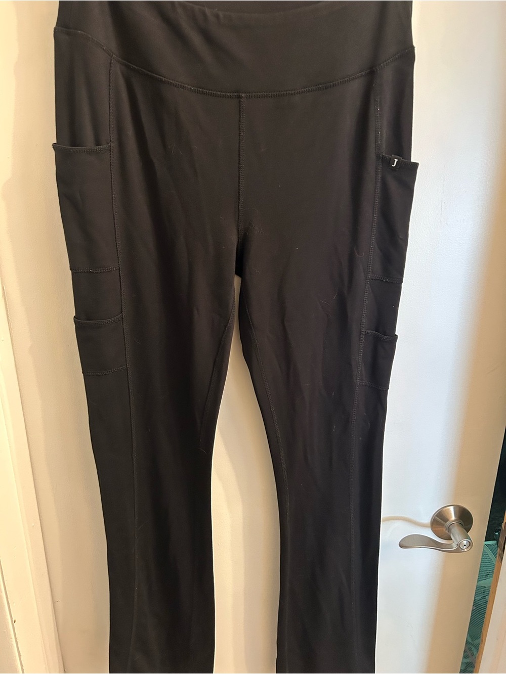 Fabletics black fit and flare scrub pant Women